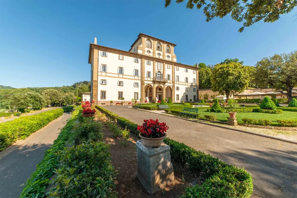 Front view of Villa Tuscolana. A wedding venue in Rome, Italy.