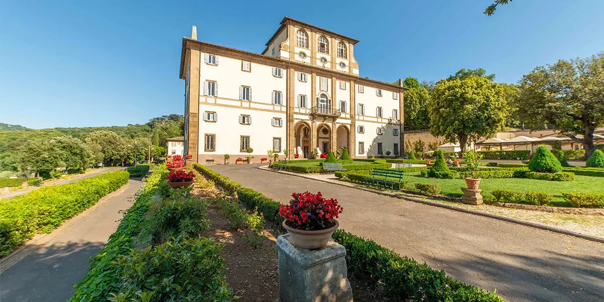 Front view of Villa Tuscolana. A wedding venue in Rome, Italy.